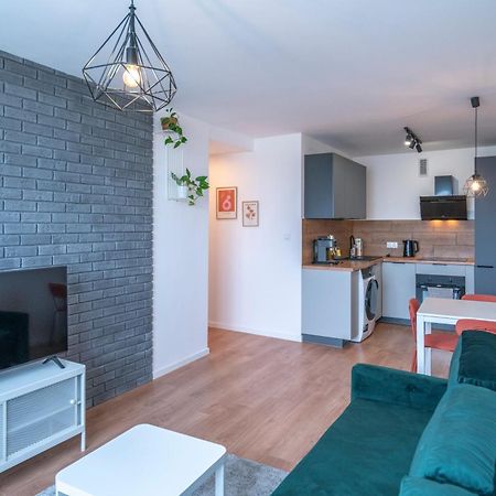 Verde Apartment Selfcheck-In 24H วรอตซวาฟ ภายนอก รูปภาพ